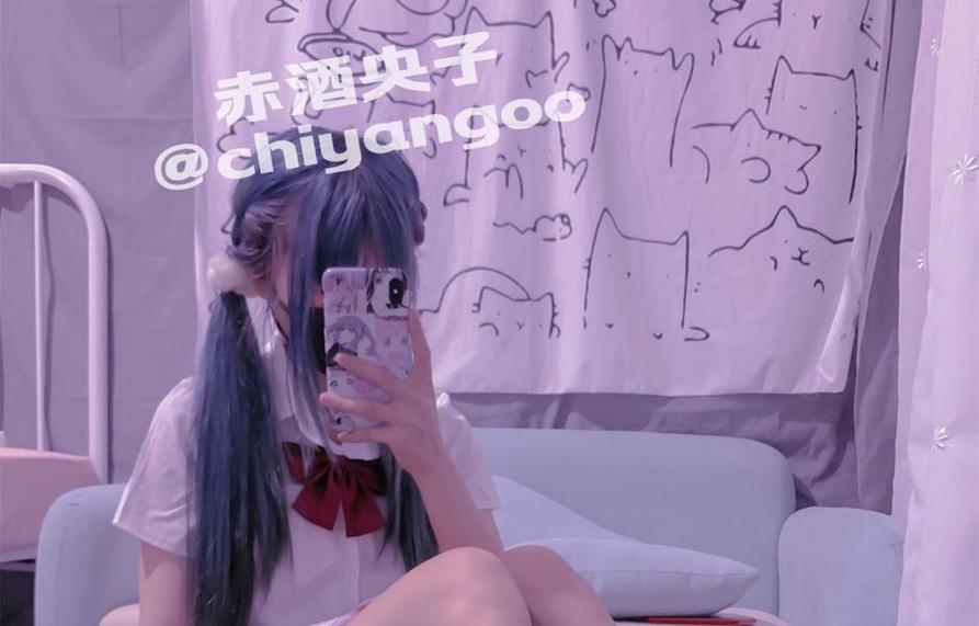 影响力无人能敌的coser，赤酒央子的作品集中更是涵盖了美图和套图两者的精华